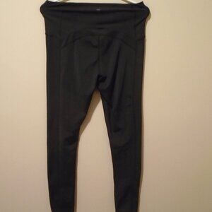 QUEENEKE AND ATHLETIC BLACK LEGGINGS SIZE M